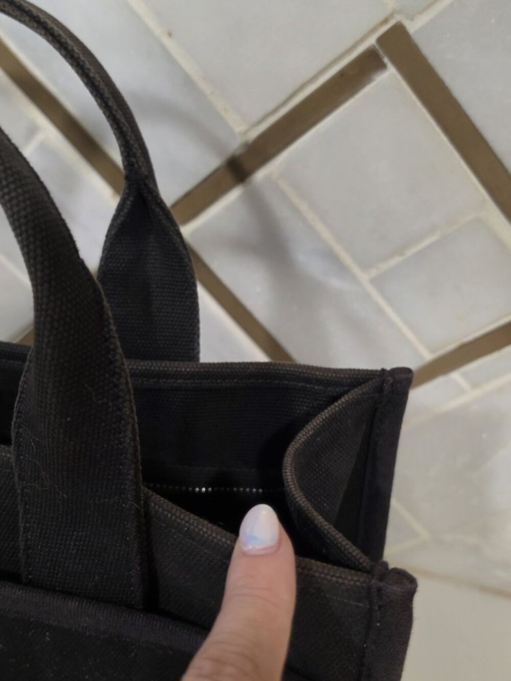 Coach Black Canvas Tote Bag With Gold Logo Spacious Interior Snap Closure Faded - Picture 3 of 8